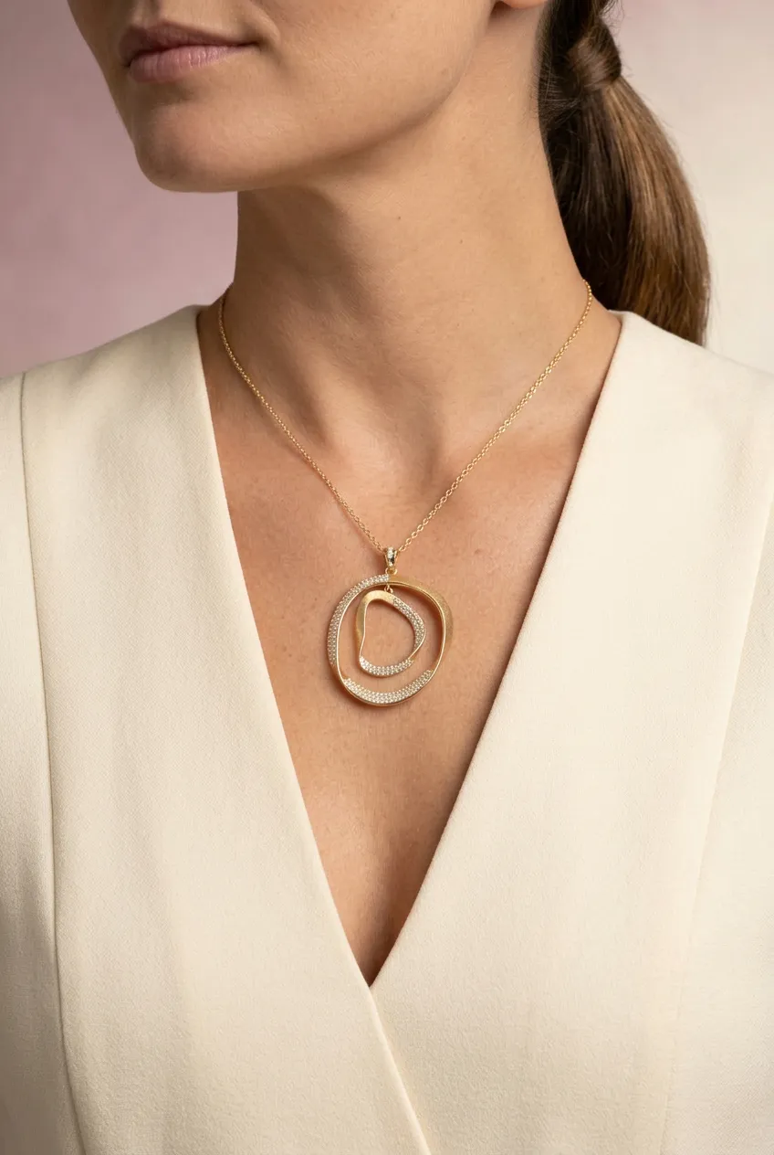 Collana Éclipse indossato
